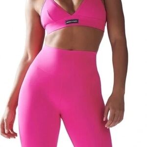 NWT Savage By FENTY HIGHLINE HighLine Sports Bra SIZE LARGE